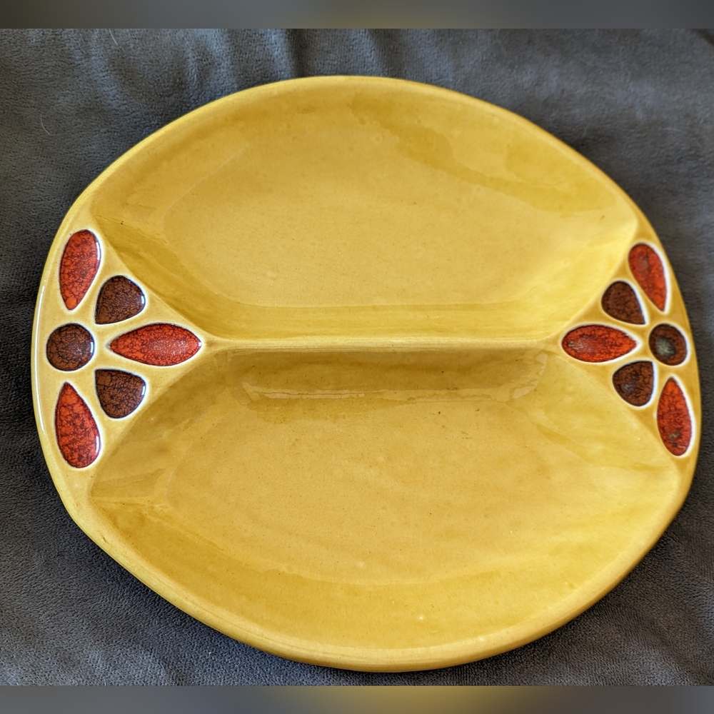 Vintage California Pottery USA  MCM Harvest Gold Orange Divided Dish 13”X 11.5”